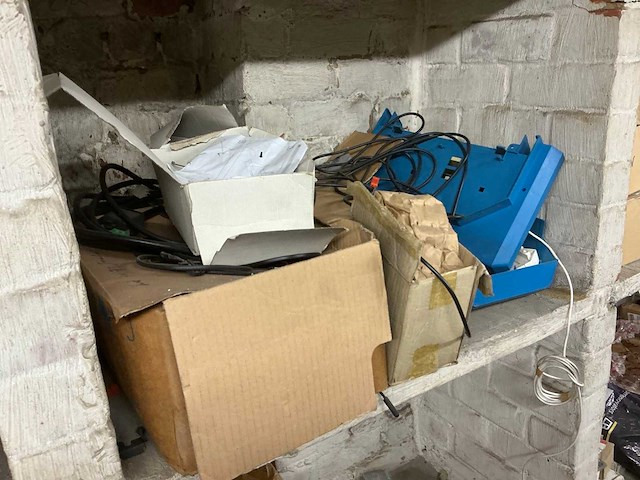 Partij elektra toebehoren - afbeelding 19 van  23