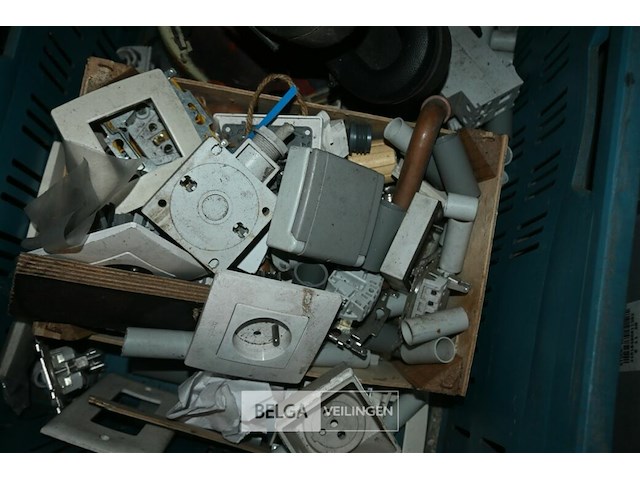 Partij elektriciteit divers - afbeelding 4 van  9