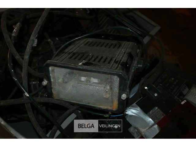 Partij elektriciteit divers - afbeelding 9 van  9