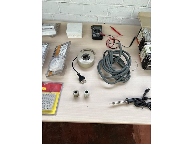 Partij elektriciteit - afbeelding 3 van  8