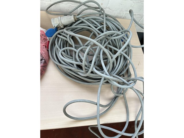 Partij elektriciteit - afbeelding 8 van  8