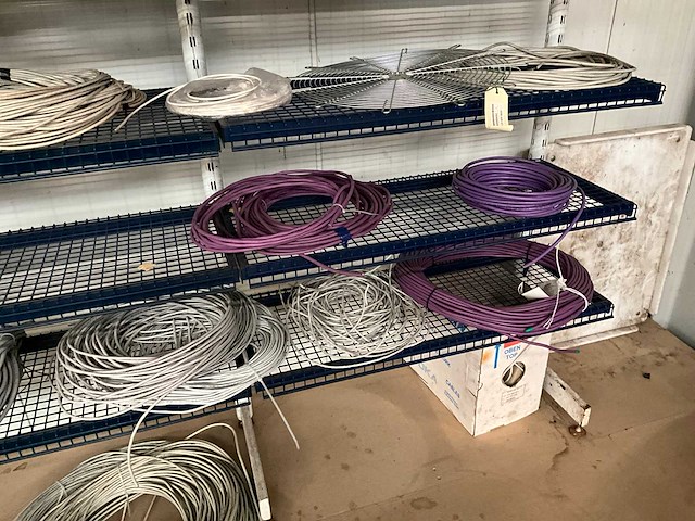 Partij elektriciteitskabels & snoeren - afbeelding 9 van  20
