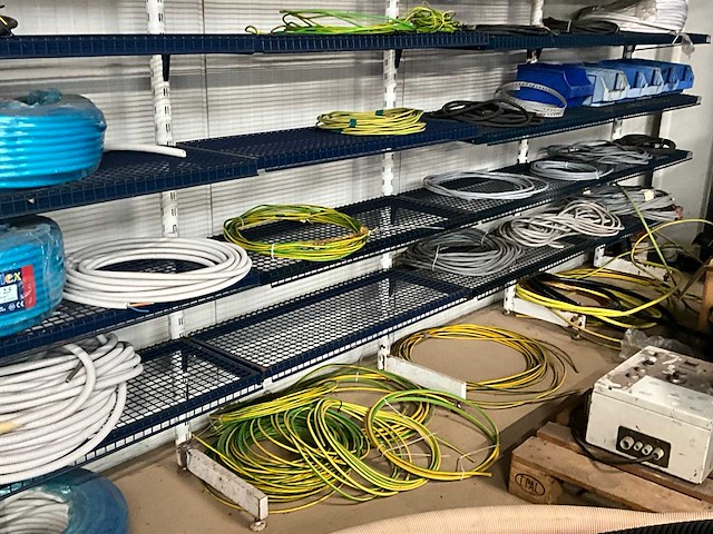 Partij elektriciteitskabels & snoeren - afbeelding 11 van  20