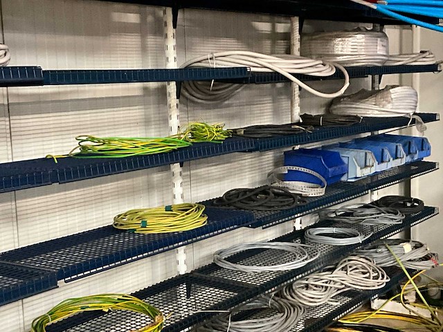 Partij elektriciteitskabels & snoeren - afbeelding 13 van  20