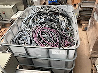 Partij elektriciteitskabels & snoeren - afbeelding 16 van  20