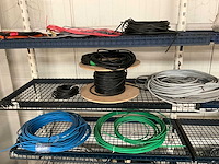 Partij elektriciteitskabels & snoeren - afbeelding 17 van  20