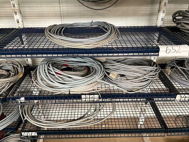 Partij elektriciteitskabels & snoeren - afbeelding 20 van  20