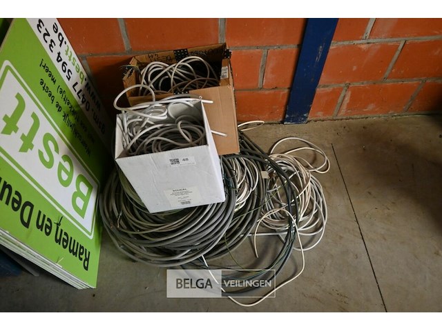 Partij elektriciteitskabels - afbeelding 1 van  1