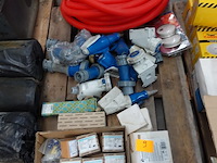 Partij elektriciteitstoebehoren