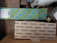 Partij elektriciteitstoebehoren - afbeelding 6 van  6