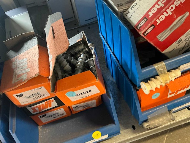 Partij elektrisch bevestigings- en installatiemateriaal - afbeelding 6 van  29