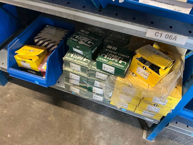 Partij elektrisch bevestigings- en installatiemateriaal - afbeelding 28 van  29
