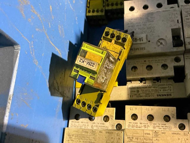 Partij elektrisch componenten - afbeelding 5 van  6