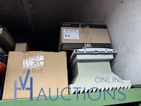 Partij elektrisch installatiemateriaal - afbeelding 11 van  93