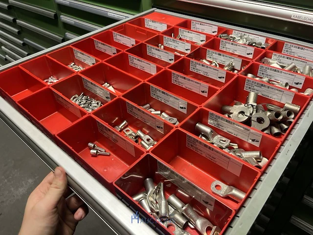 Partij elektrisch installatiemateriaal - afbeelding 33 van  93
