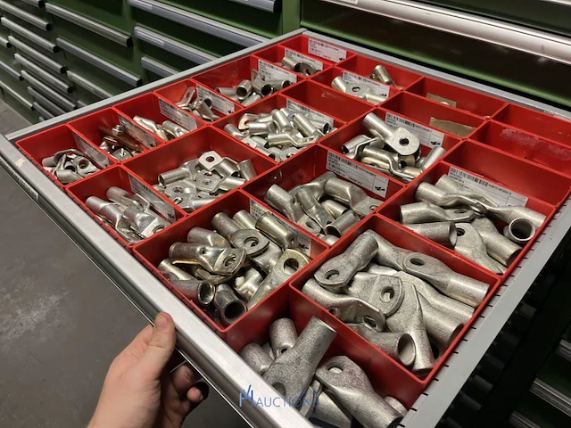 Partij elektrisch installatiemateriaal - afbeelding 39 van  93