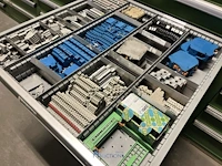 Partij elektrisch installatiemateriaal - afbeelding 64 van  93