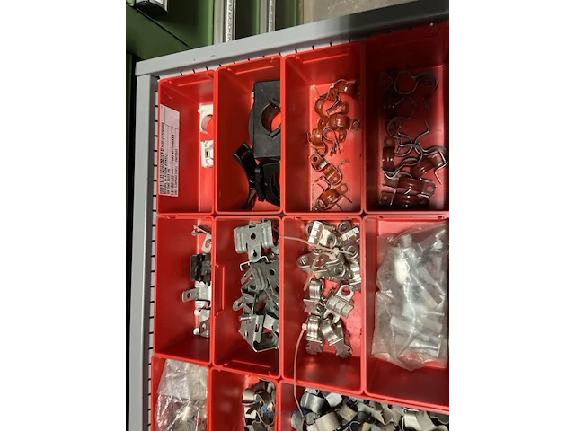 Partij elektrisch installatiemateriaal - afbeelding 75 van  93