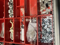 Partij elektrisch installatiemateriaal - afbeelding 76 van  93