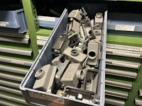 Partij elektrisch installatiemateriaal - afbeelding 86 van  93