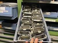 Partij elektrisch installatiemateriaal - afbeelding 87 van  93