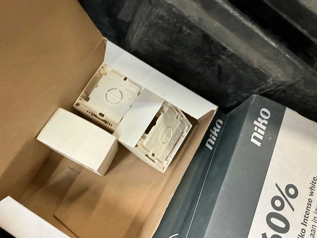 Partij elektrisch onderdelen - afbeelding 6 van  18