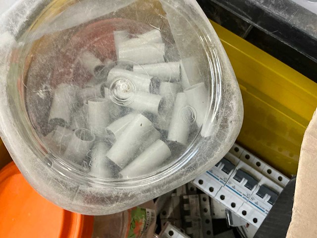 Partij elektrisch onderdelen - afbeelding 13 van  18