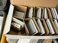 Partij elektrisch onderdelen - afbeelding 15 van  18