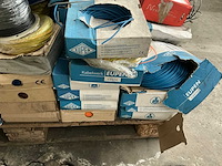 Partij elektrisch onderdelen - afbeelding 3 van  8