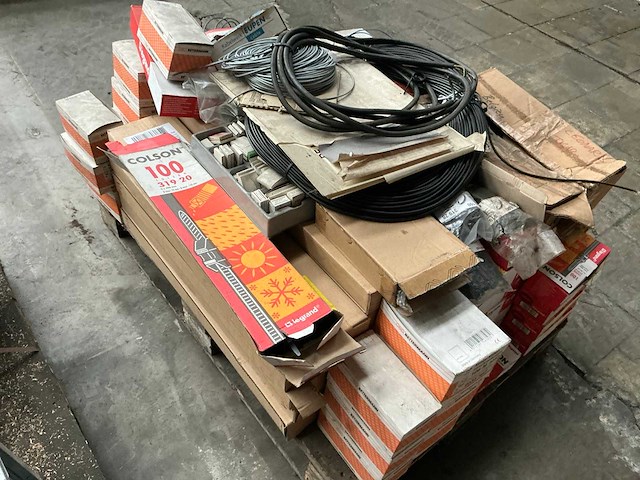 Partij elektrisch onderdelen - afbeelding 5 van  8