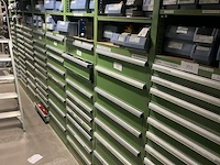 Partij elektrisch schakelmateriaal - afbeelding 11 van  90