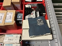 Partij elektrisch schakelmateriaal - afbeelding 35 van  90