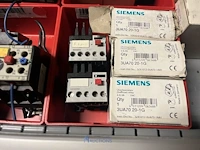 Partij elektrisch schakelmateriaal - afbeelding 36 van  90