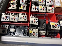 Partij elektrisch schakelmateriaal - afbeelding 41 van  90