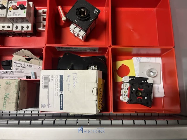 Partij elektrisch schakelmateriaal - afbeelding 62 van  90