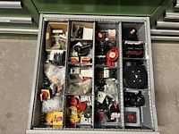 Partij elektrisch schakelmateriaal - afbeelding 72 van  90