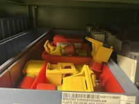 Partij elektrisch schakelmateriaal - afbeelding 83 van  90