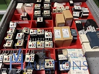 Partij elektrisch schakelmateriaal - afbeelding 78 van  90