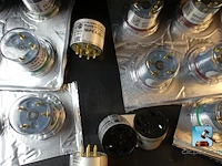 Partij elektrische apparatuur - afbeelding 15 van  25