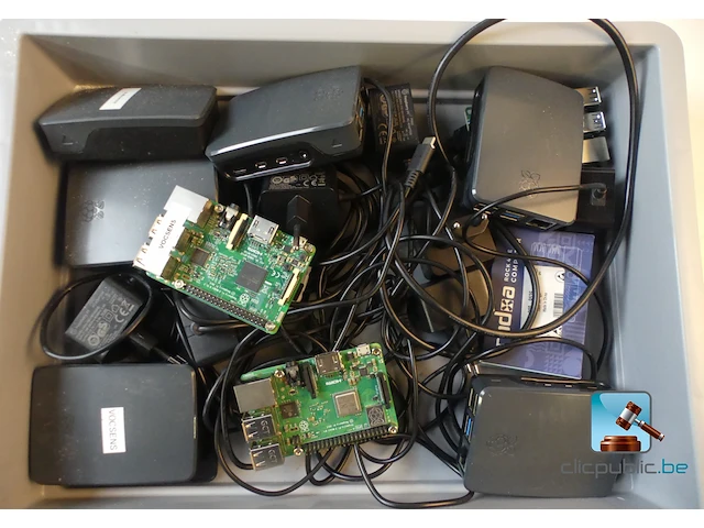 Partij elektrische apparatuur - afbeelding 25 van  25
