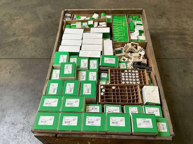 Partij elektrische componenten - afbeelding 4 van  11