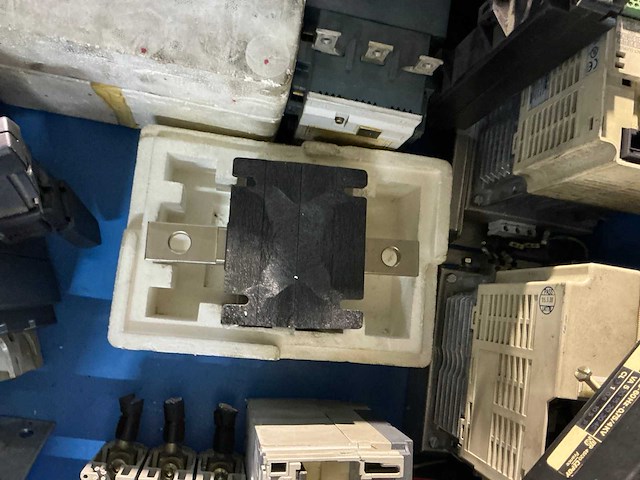 Partij elektrische componenten - afbeelding 8 van  10