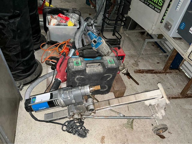 Partij elektrische gereedschappen - afbeelding 1 van  10