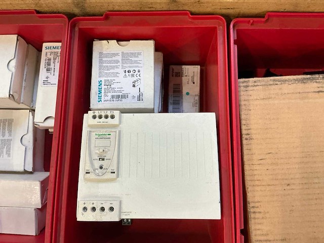 Partij elektrische onderdelen - afbeelding 10 van  12