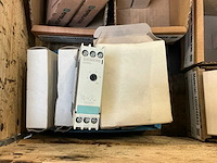 Partij elektrische onderdelen - afbeelding 4 van  16