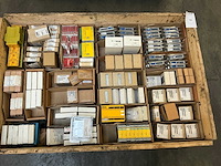 Partij elektrische onderdelen - afbeelding 9 van  16