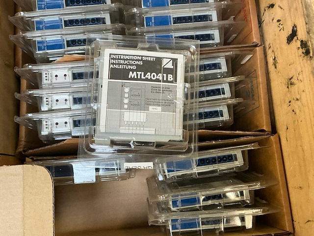 Partij elektrische onderdelen - afbeelding 11 van  16