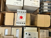 Partij elektrische onderdelen - afbeelding 12 van  16