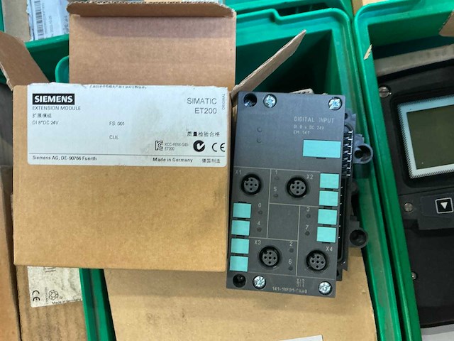 Partij elektrische onderdelen - afbeelding 10 van  13