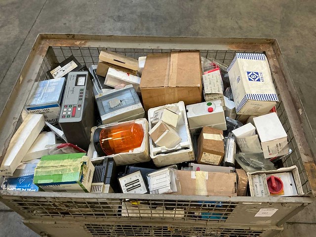 Partij elektrische onderdelen - afbeelding 6 van  13